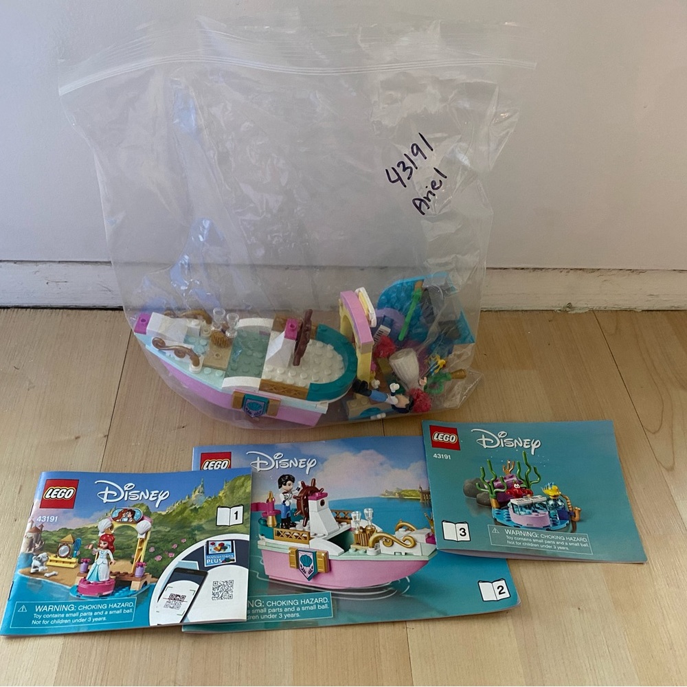 Lego Ariel boat set 43191